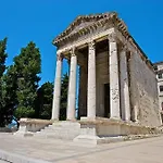 Luxury Elit * Pula